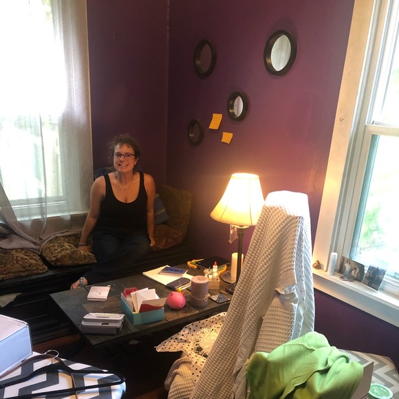 Meet your Posher, Krystle - Picture 2 of 4